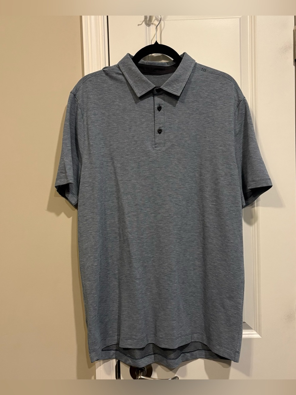 Men's Lululemon Evolution Short-Sleeve Golf Polo Shirt in Navy Blue Size Large